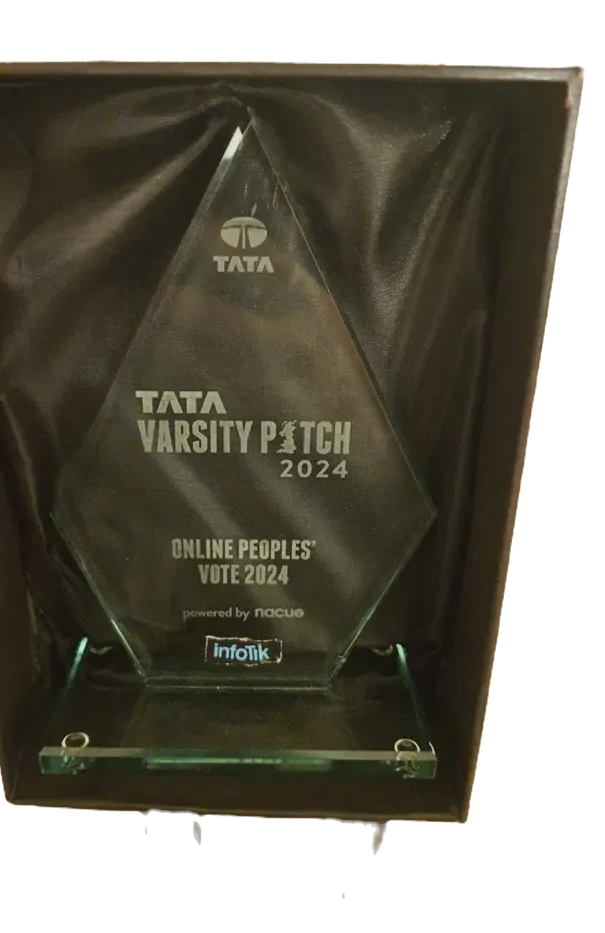The Tata Varsity Pitch 2024 Online People's Vote trophy awarded to InfoTik